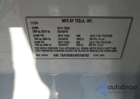 2025 Tesla Model Y Long Range Dual Motor All-Wheel Drive z USA, uszkodzony, nr VIN 7SAYGDEE4SF246762